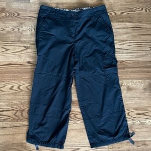 Liz Claiborne Size 10 Navy Capris